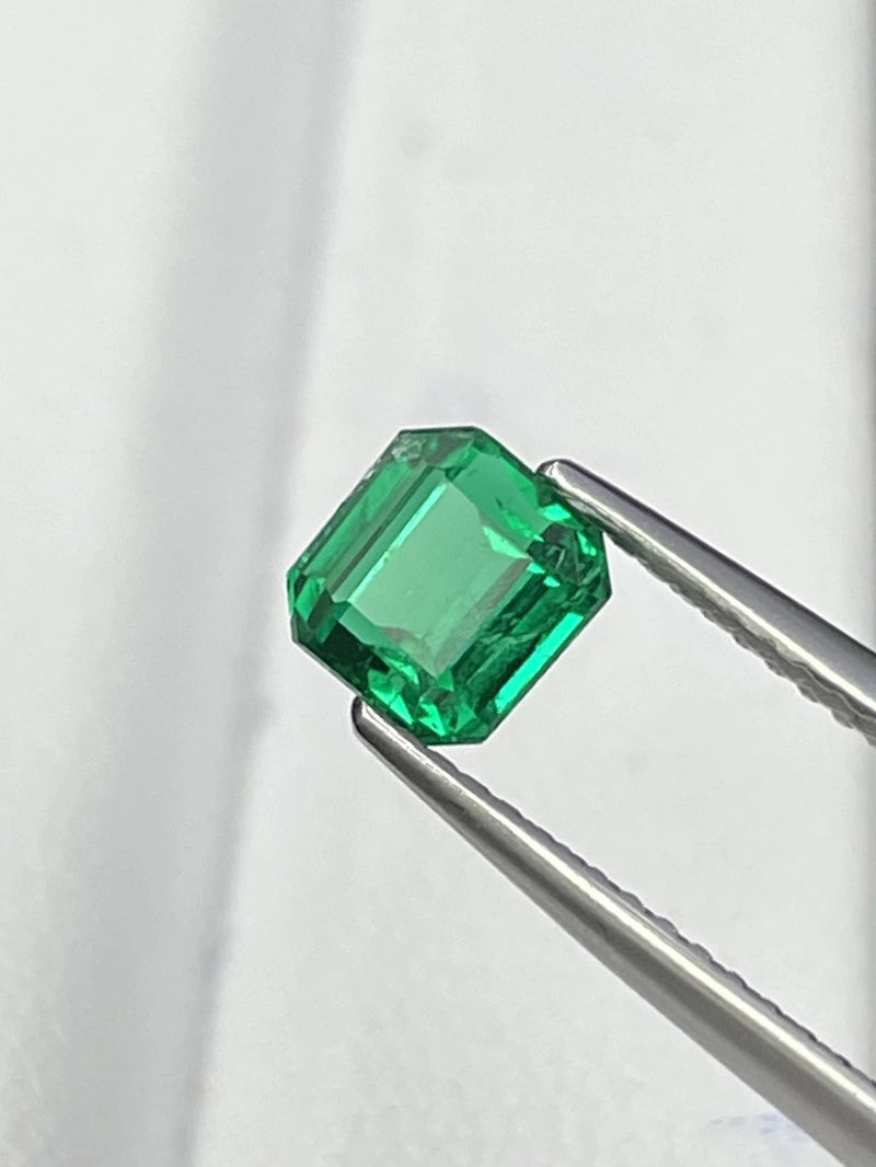 1.00 Cts Rare Quality & Color Vivid Green Afghanistan Panjshir Emerald