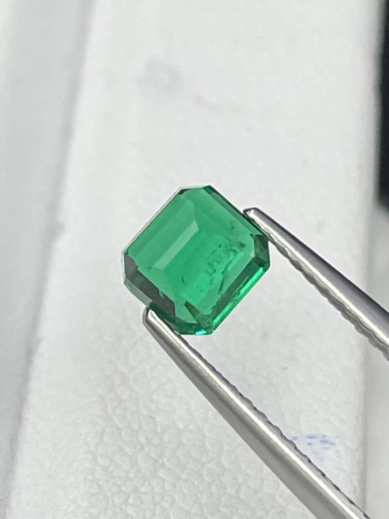 1.00 Cts Rare Quality & Color Vivid Green Afghanistan Panjshir Emerald