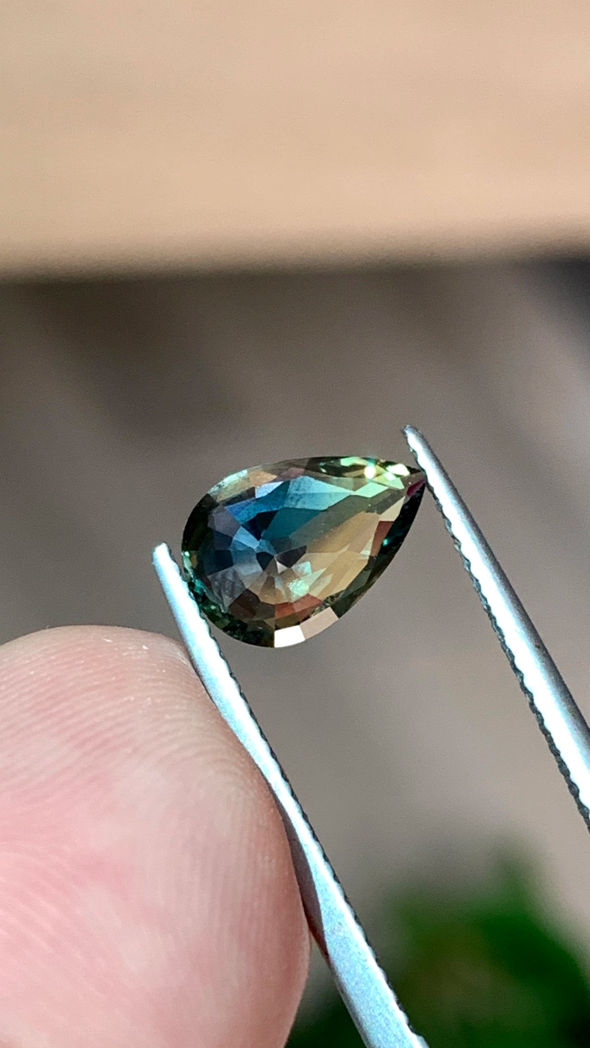 1.92 Cts Certified Blue-Green-Yellow Sapphire