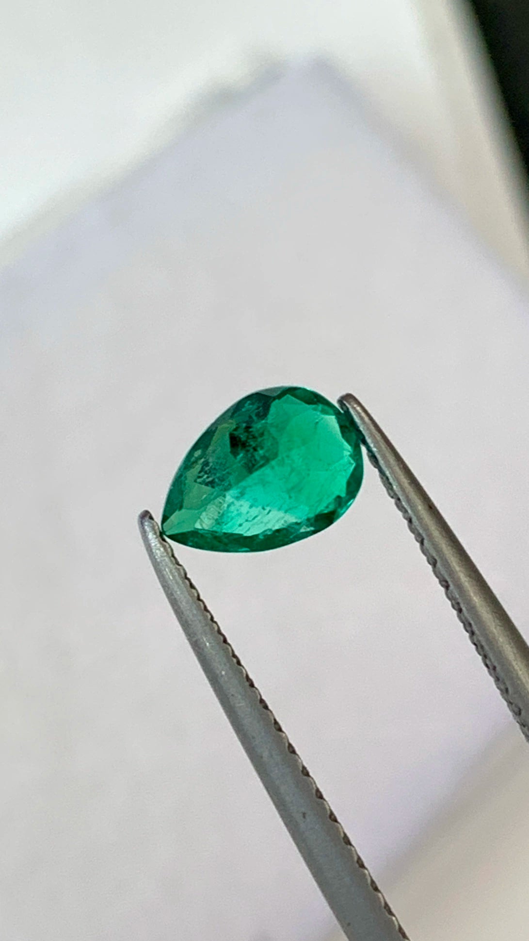 Certified Colombia Vivid Green Emerald 0.66 Cts