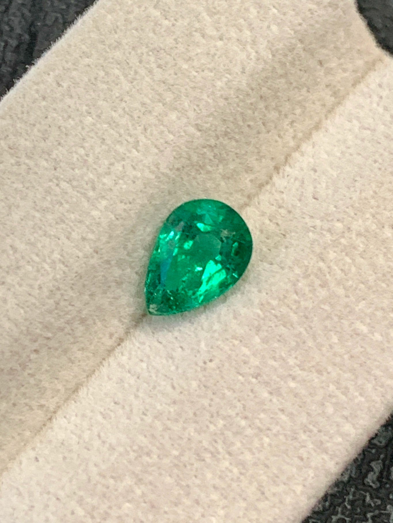 1.70 Cts Certified Good Quality Natural Vivid Green Emerald Zambia